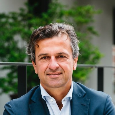 Managing Partner at Junction Growth Investors (private equity with focus on energy transition).  Founder of energy supplier Lampiris.