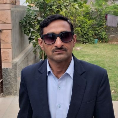 गैरो को जिसने थर्राया
वो अपनों संग हार गया
संघर्षो से जीता दुर्गा
पीड़ा संग भवपार गया