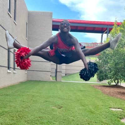 Cheerleader❤📣 / 14🫶🏾 / 5,6 / 145lbs / Main base & very strong tumbler / high jumps / Proud Red Devil 👹🤘🏾