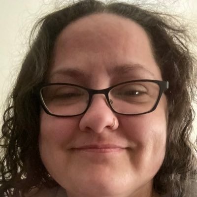 duckie_reads's profile picture. account no longer active. fuck elon, trump et al