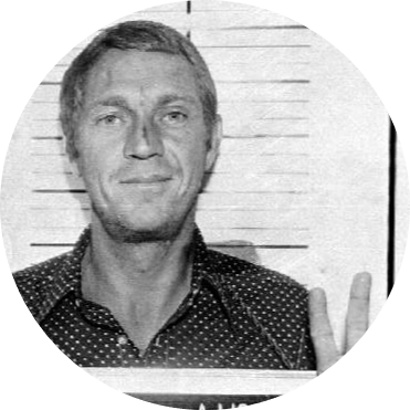 NicholaiCourier's profile picture. 本、映画、柔術、オートバイ。