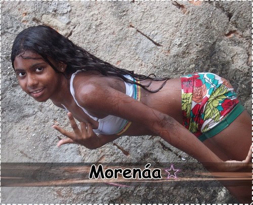 eeu soo feliz e nao ligoo pras recalcadas gostto de queem gosta de mim
soo feliz por que deus mee faz mais eeu nao morro de inveja
eeu matto
vlw