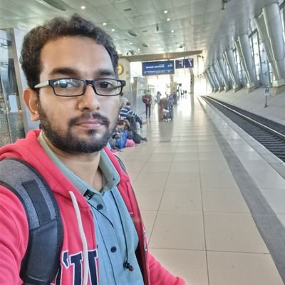 P H Y S I C S O F G R A I N S
PhD student at German Aerospace Centre, DLR