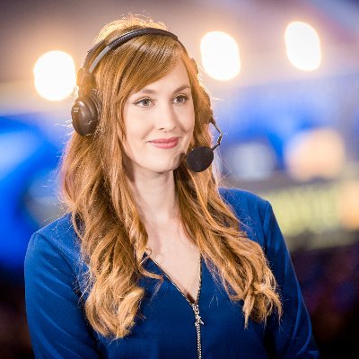 I do an awesome dolphin impression. Freelance esports host. 🇧🇪 For business inquiries: sjokz@dotxtalent.com