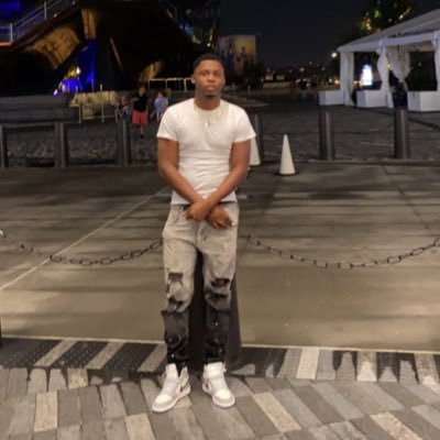 YoungZo17626425's profile picture. 