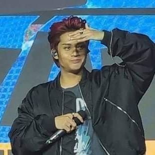 𝐹𝐸𝐿𝐼𝒫 

STREAM WYATTT!!