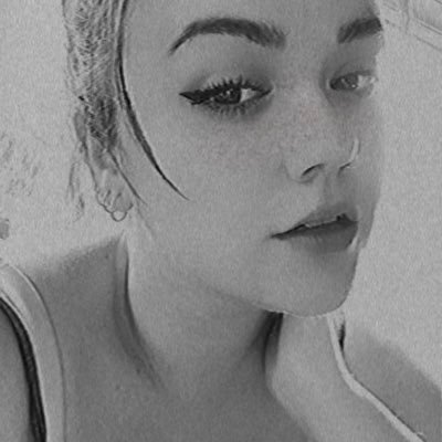 sonriealadetres's profile picture. 