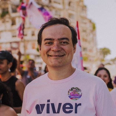Professor, linguista, bancário e militante do PSOL ☀️ Fui o 1º candidato LGBT a governo no Brasil 🏳️‍🌈 🏳️‍⚧️ (adm. por Ailton e aliades)