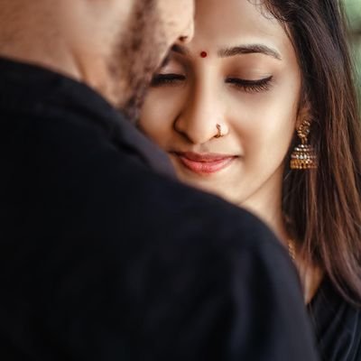 அன்பிற்க்கும் உண்டோ அடைக்கும் தாழ்