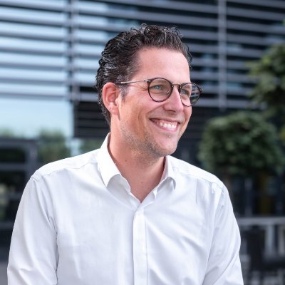 🚀 Automatiseert Maatwerk 💻 Ontwikkelt Web Applicaties 💡 Manager bij iBiZZ. Heeft het over #cms, #php, #docker, #intranet en #automatiseren.