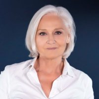 Marie Caroline Le Pen(@MCarolineLePen) 's Twitter Profileg