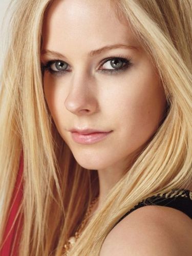 AVRIL and TAYLOR and FRIEND and much more are my favirite!
my DREEM is to be in avril's show!!!
I FOLLOW BACK!!! :DD