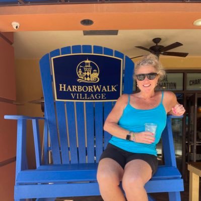 Jen_Dockery02's profile picture. 