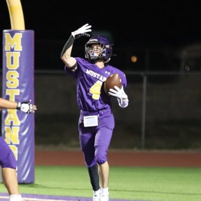 2026 | RB / OLB | Burges high #5 | 5’9” | 145lbs | email: levi.garrett11@icloud.com