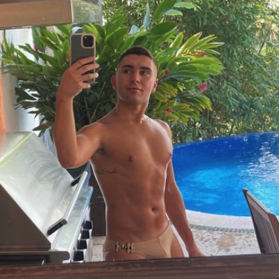 JohnnyCrockett's profile picture. Chilli’s stan 🌶, chain restaurant aficionado, Lamb 🦋, Oxford comma user, and cat dad 🐈‍⬛