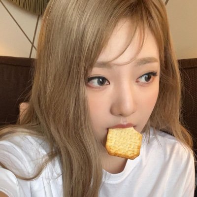 lunarmeal's profile picture. ꙳⸌♡⸍꙳ food log