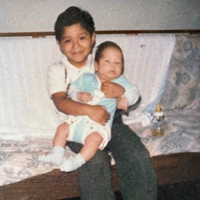 jorgerivadeney9's profile picture. Derecho @pucp. Ciencia Política @Harvard. Psicología política @Stanford. Interesado por los chocolates 🍫 y el manjar blanco 😋
