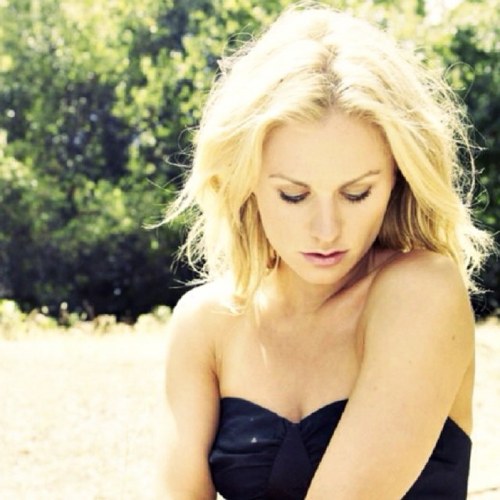 Sookie_S_'s profile picture. Hello Everyone's Favourite Telepathic barmaid here. Bonded and Pledged to @_Eric_Northman_. And BFF's to @_Jessica_Hamby_  and @_Pam_Ravenscoft