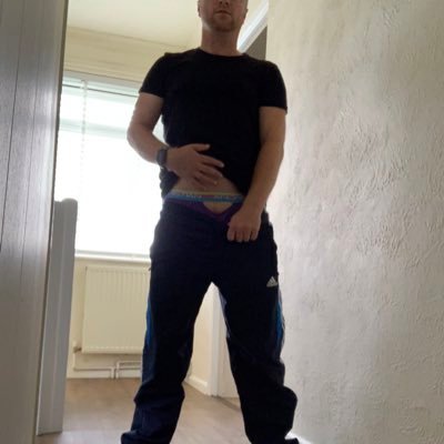 🏳️‍🌈#NSFW #TeamGay 18+ only! Alt acc, 100% vers, he/him 🏳️‍🌈🍆💦