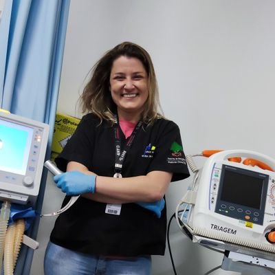 Emergency Physician |
Médica Emergencista pelo HC-UFMG | 
VIVA O SUS!