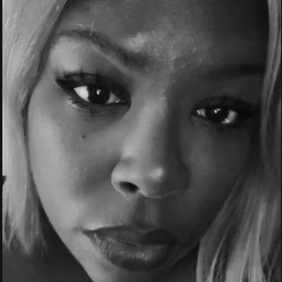 NikieshaC's profile picture. https://t.co/in64s4aiob