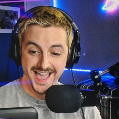 born at a very young age.
Y2K Survivor.
Also, I stream.
Use code Dooski on @DubbyEnergy