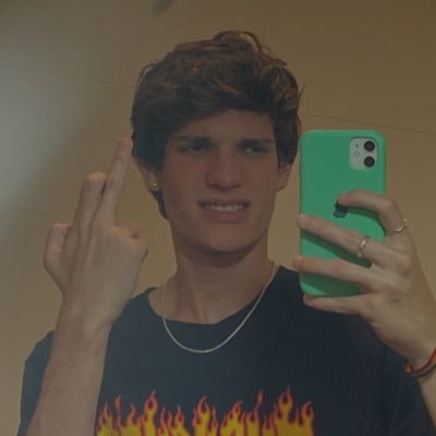 gabriel10kg's profile picture. software engineer l