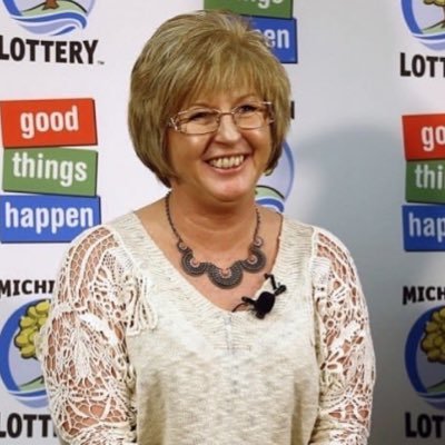 I am Julie leach  the winner of $310.5million from powerball lottery. I am given out $30,000 to my first 1k followers