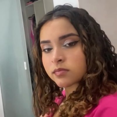 _fefe01's profile picture. @nanda01_araujo