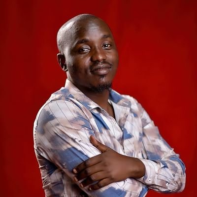 SeunThinksmart's profile picture. 