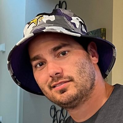 t_ved3's profile picture. F’n love Minnesota sports teams… and the pain that comes with them