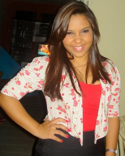 Ariana, 15 anos.
