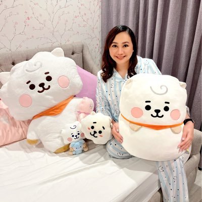 FabMommaKim's profile picture. Mom. Wife. Lawyer. BTS ARMY. Filipina. 🇵🇭