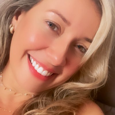 anamirandacia's profile picture. Observadora, confiante, intuitiva 🍃