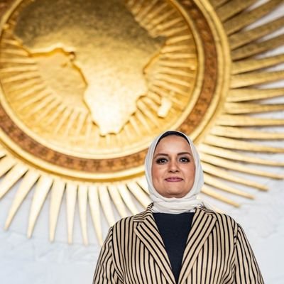 AU Media Fellow- M.A Candidate at AUC -Head of Department at The Egyptian Gazette- -interpreter - Member of World Youth Parliament for Water.
(new account 🙂)