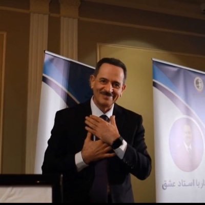 با افتخار شاگرد استاد محمد علی طاهری هستم. با آرزوی پیروزی حق علیه باطل🙏🏻🌹 مانیفست رنسانس ایران آزاد