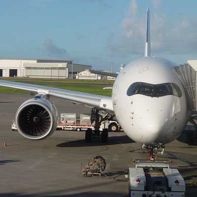 海と空、乗り物好き🛩🚙🏍
バイクに乗って海を眺め、飛行機に乗って水平線を追う。
最近は80年代アニメにもハマっている。哲学的で学ぶ事が多い。フォロバ💯
#飛行機 #バイク #アニメ #相互フォロー #フォロバ100