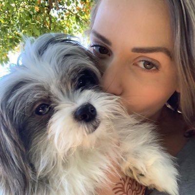 miaclara23's profile picture. 