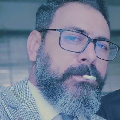 amoosaeedam's profile picture. در کارگه کوزه گری بودم دوش
دیدم دو هزار کوزه گویا و خموش
ناگاه یکی کوزه برآمد به خروش
کو کوزه گر و کوزه خر و کوزه فروش.....