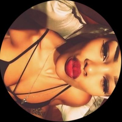 Nadiiiyana's profile picture. 