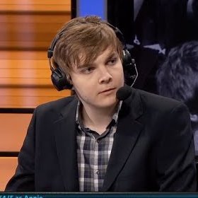 @Fnatic jungler 2011-2014. Proficient memer. Business student. Jack of all trades, master of none but bad jokes.