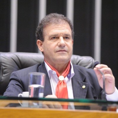 Advogado, Poeta, Bancário, do Banco do Brasil; Vereador, Prefeito e Deputado Estadual; eleito para o 6º mandato de Deputado Federal. Sempre PDT 🌹