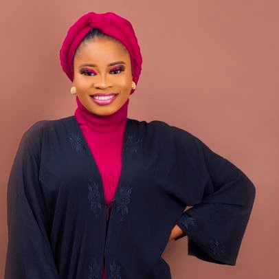 https://t.co/ZCZdB0oUVj mass communication, English and yoruba OAP, striving Muslimah🧕 business lover😎 CEO mob_perfumery😍
