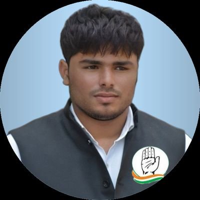 रिश्ता दिल का होना चाहिए जनाब,
खून के रिश्ते हमने वृधाश्रम में पड़े देखे है
पूर्व प्रदेश महासचिव यूपी कांग्रेस सो.मि.विभाग उत्तर प्रदेश