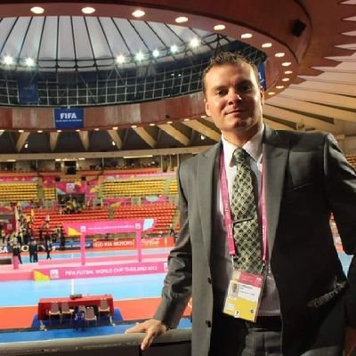 Sports builder and🎙️ 🖥️ for CONCACAF and FIFA competitions. Love discovering sports stories from around the world. IG @inside_futsal
From 🇨🇦