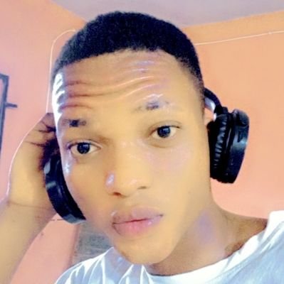 AkubeSinger's profile picture. upcoming artist, who go help me no go stress me 🙏, 
songwriter,