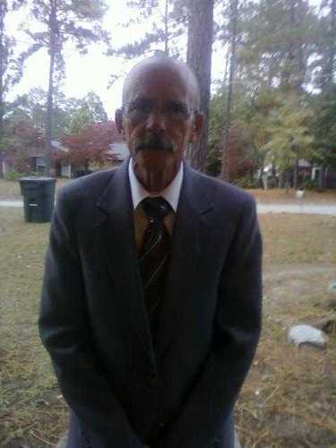 raedonentllc's profile picture. 