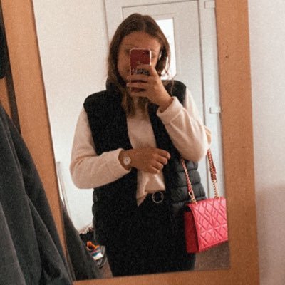 LuCiNKa63368312's profile picture. tak pojď, ukážu ti lásku/piju víno, vlastně docela hodně vína/