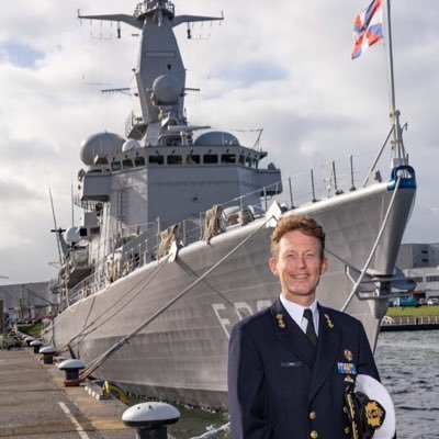 Kapitein luitenant ter zee Wilco Faber (CDR RNLN)/ Commandant https://t.co/3KbZDeevDk. Van Amstel (CO HNLMS Van Amstel) / Twittert op persoonlijke titel).