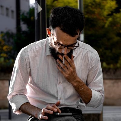 BoratAbitbol's profile picture. Quand la réalité est banale et triste, inventez-moi une belle histoire, vous mentez si bien, ce serait dommage de nous en priver.